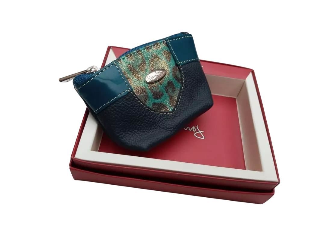 Monedero minimalista de cuero